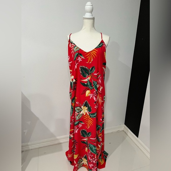Old Navy Red and Green Spaghetti Strap Maxi Sundress - Picture 5 of 8